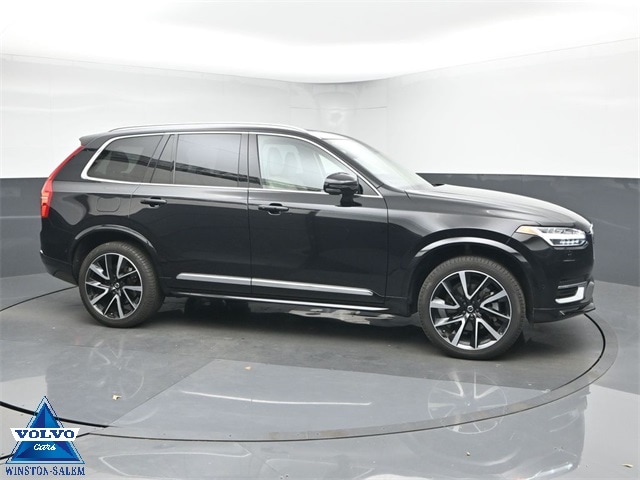 2024 Volvo XC90 Plus's photo