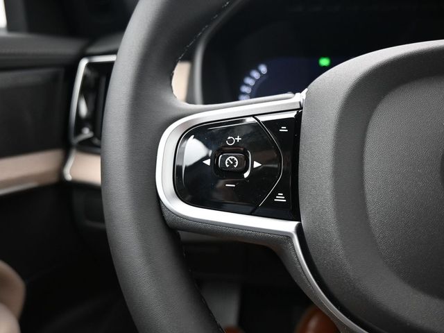 2026 Volvo XC90 Plus - Photo 26