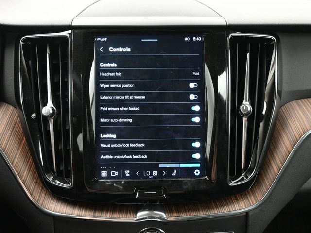 2023 Volvo XC60 Plus - Photo 16