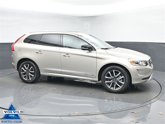2017 Volvo XC60 T6 Dynamic's photo