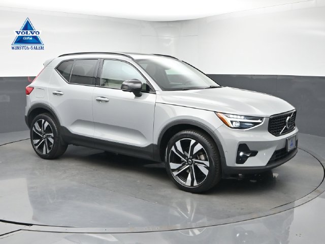 2024 Volvo XC40 Plus