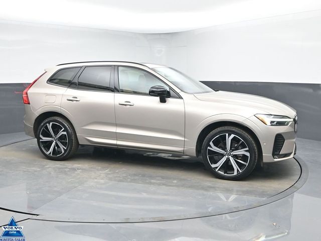 2023 Volvo XC60 B5 Ultimate Dark Theme SUV