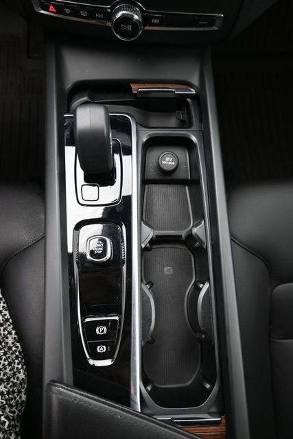 2023 Volvo XC60 Plus - Photo 11