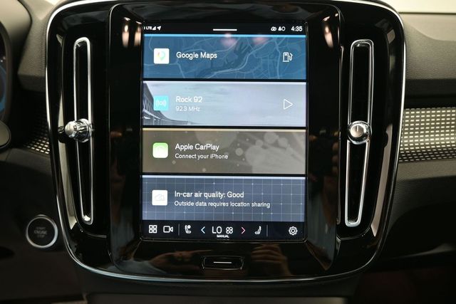 2024 Volvo XC40 Plus - Photo 12