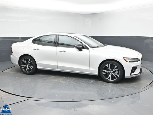 2025 Volvo S60 Core
