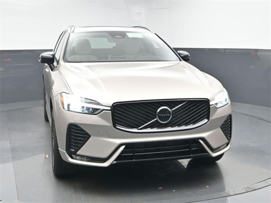 New 2026 Volvo XC60 B5 Core SUV