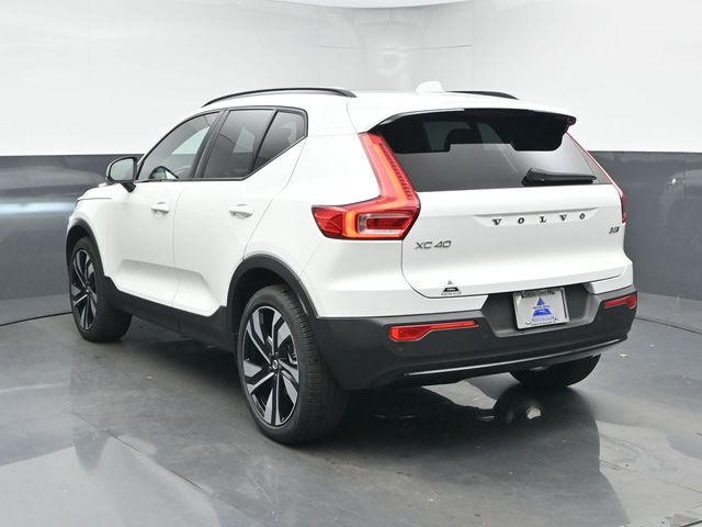 2024 Volvo XC40 Plus - Photo 6