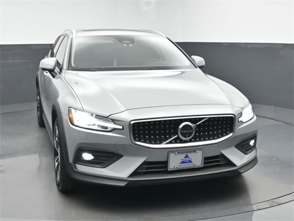 Used 2024 Volvo V60 Cross Country B5 Plus Wagon