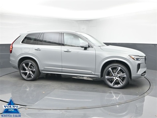 2026 Volvo XC90 Plus's photo