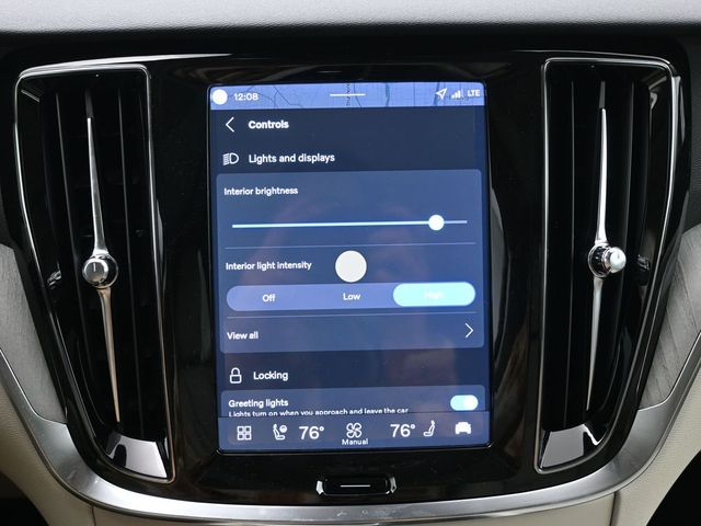 2026 Volvo V60 Cross Country Plus - Photo 16