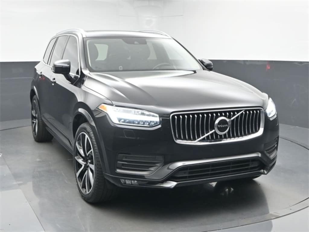 Used 2021 Volvo XC90 T6 Momentum SUV