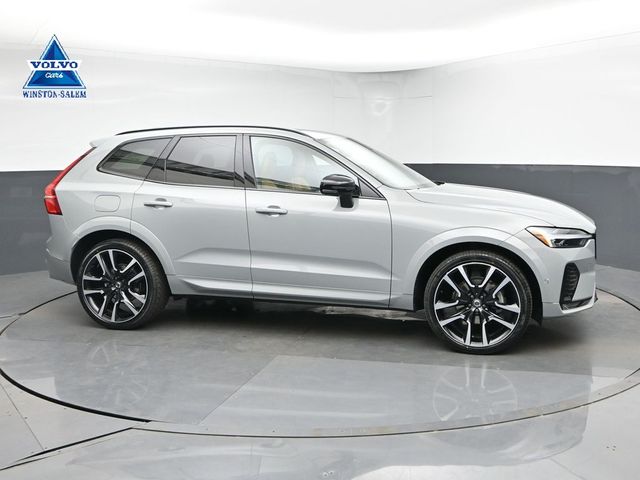 2024 Volvo XC60 B5 Ultimate Dark Theme AWD's photo