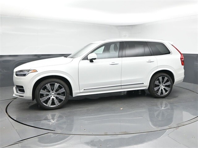 2024 Volvo XC90 Plus photo 4