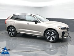 2024 Volvo XC60 Recharge Plug-In Hybrid T8 Plus Dark Theme SUV