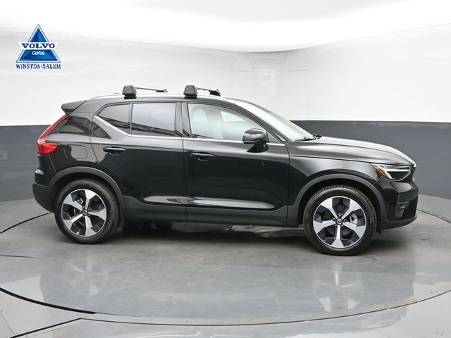 2025 Volvo XC40 B5 Plus Bright AWD's photo