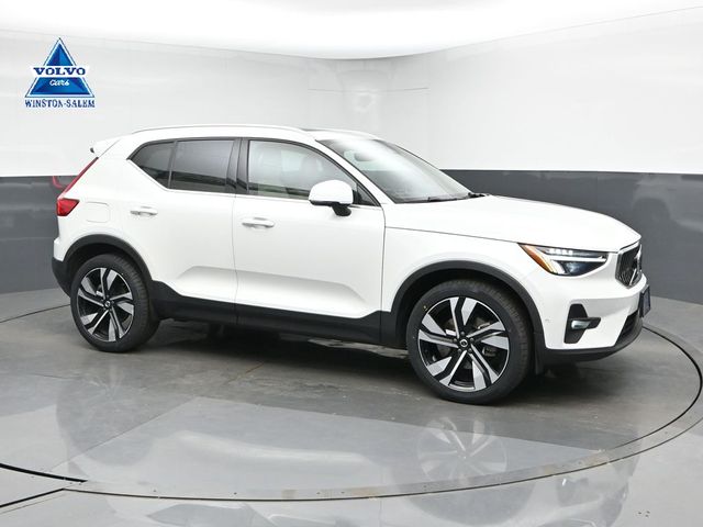 2023 Volvo XC40 B5 Plus Bright AWD's photo