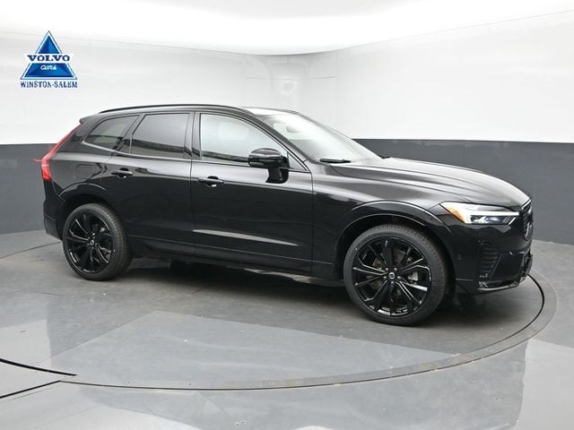 2024 Volvo XC60 B5 Ultimate Black Edition Theme AWD's photo