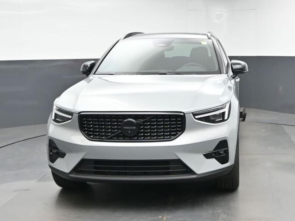 New 2026 Volvo XC40 B5 Ultra Black Edition SUV