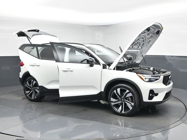 2024 Volvo XC40 Plus - Photo 47