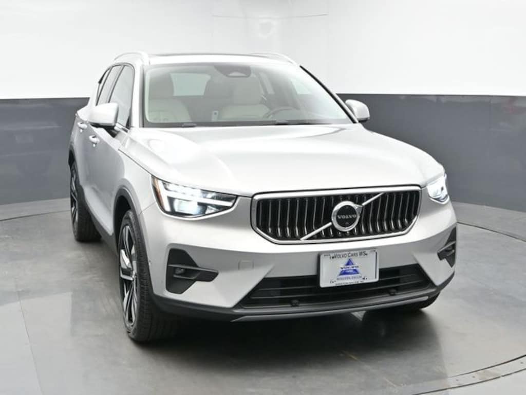 Used 2023 Volvo XC40 Ultimate SUV