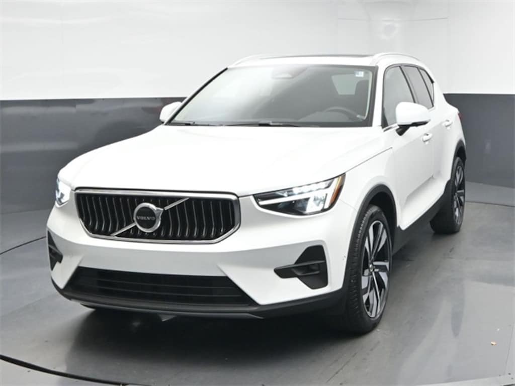 Used 2023 Volvo XC40 Ultimate SUV