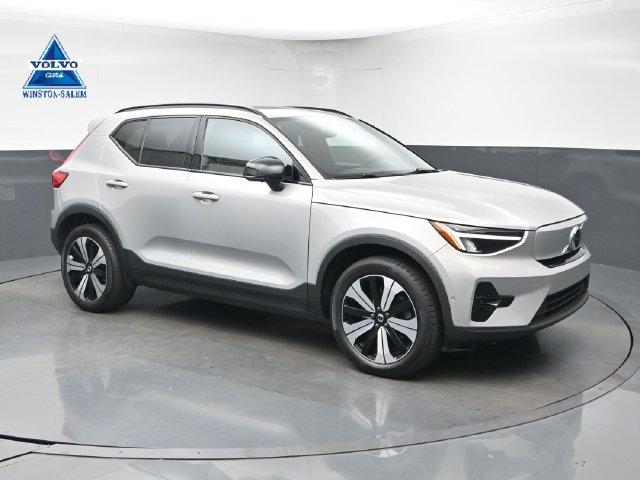 2023 Volvo XC40