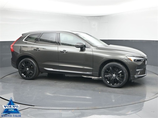 2022 Volvo XC60 Inscription's photo
