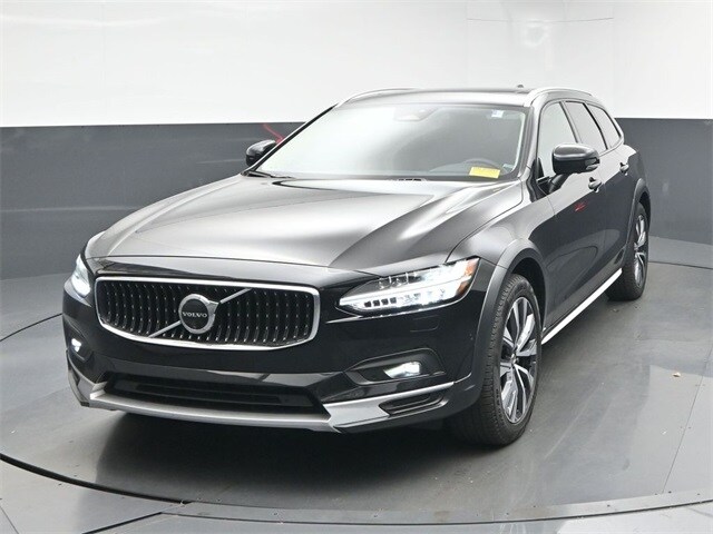 2024 Volvo V90 Cross Country B6 photo 3