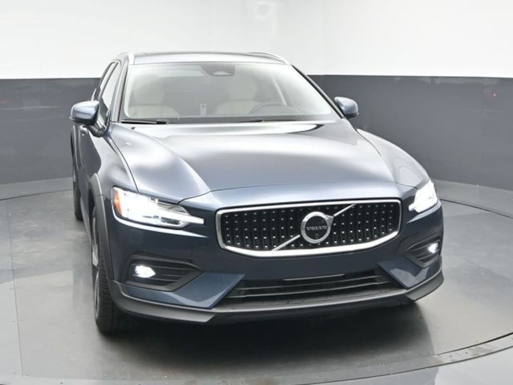 New 2026 Volvo V60 Cross Country B5 Plus Wagon