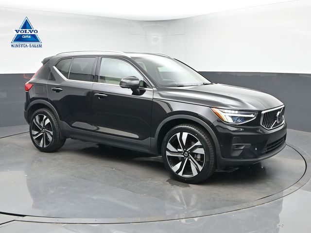 2023 Volvo XC40