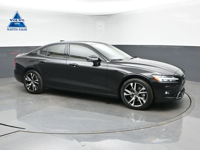 2025 Volvo S60 B5 Plus Dark AWD's photo
