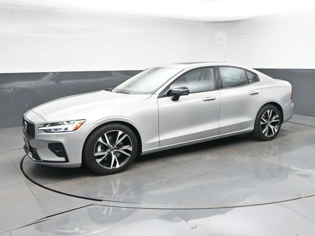 Used 2023 Volvo S60 B5 Core Dark Theme Sedan