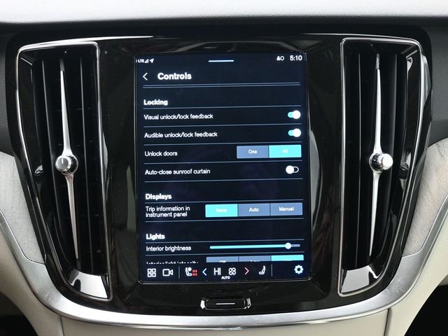 2024 Volvo V60 Cross Country Plus - Photo 17