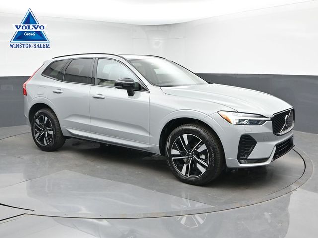 2026 Volvo XC60 B5 Core Dark AWD's photo