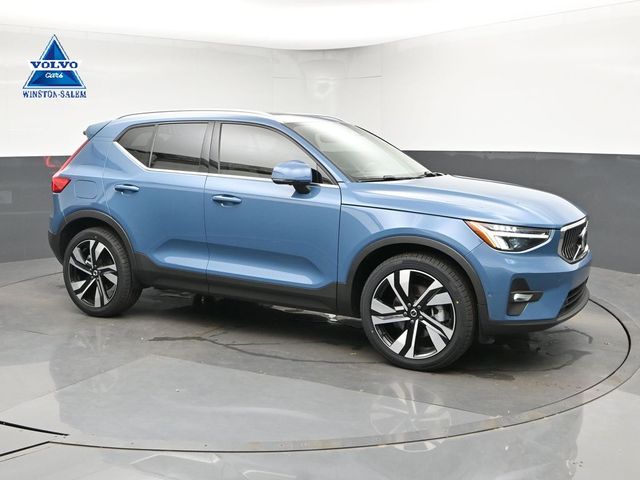 2023 Volvo XC40 B5 Plus Bright AWD's photo