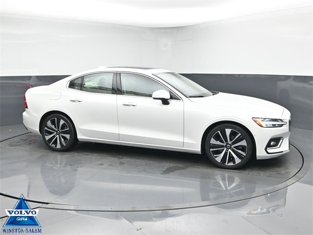 2023 Volvo S60 Ultimate's photo