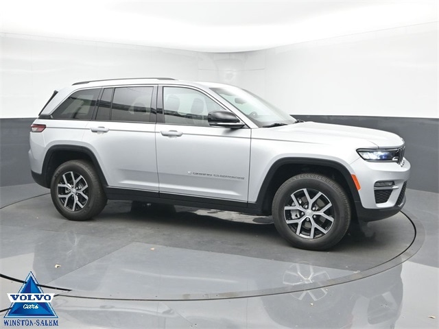 2023 Jeep Grand Cherokee Limited's photo