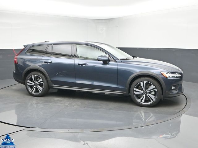 2026 Volvo V60 Cross Country