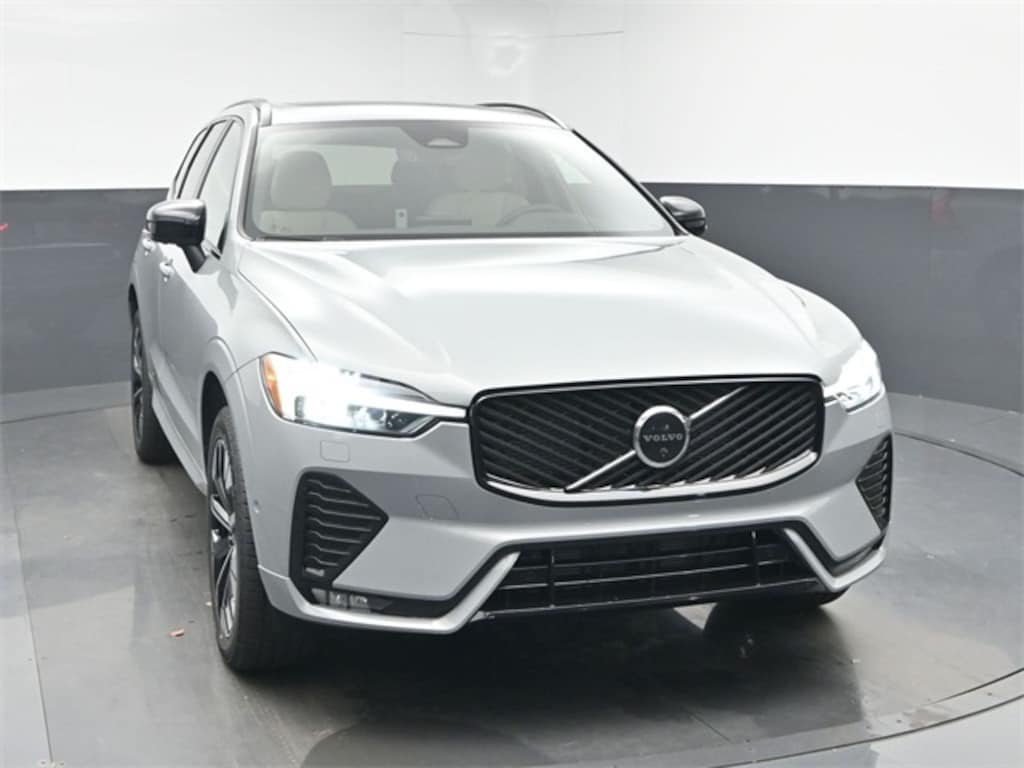 New 2026 Volvo XC60 B5 Plus SUV
