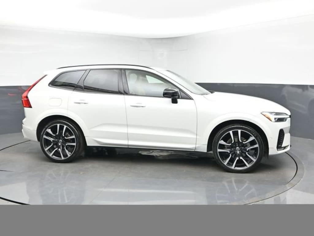 Used 2024 Volvo XC60 B5 Ultimate Dark Theme SUV