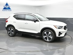 2026 Volvo XC40 B5 Plus AWD V26284 SUV