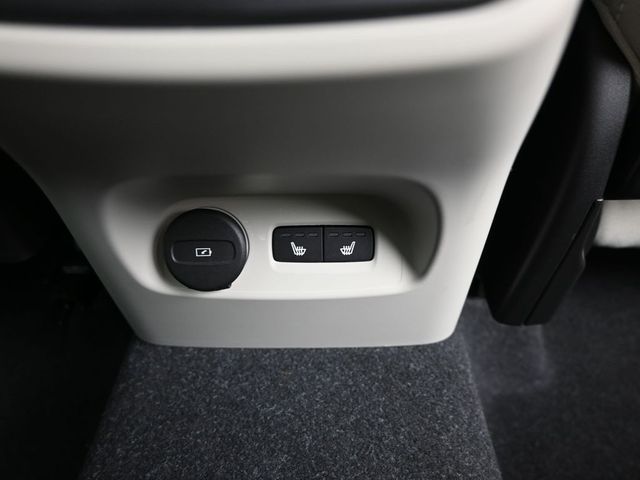 2024 Volvo XC40 Plus - Photo 34