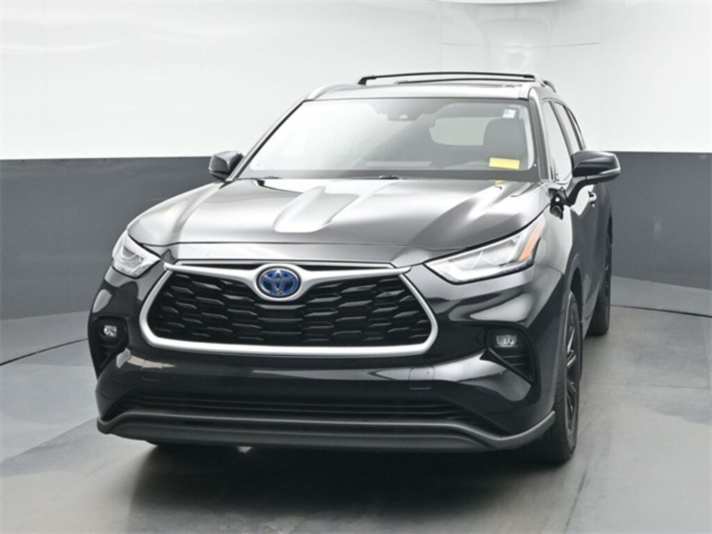 Used 2023 Toyota Highlander Hybrid Bronze Edition SUV