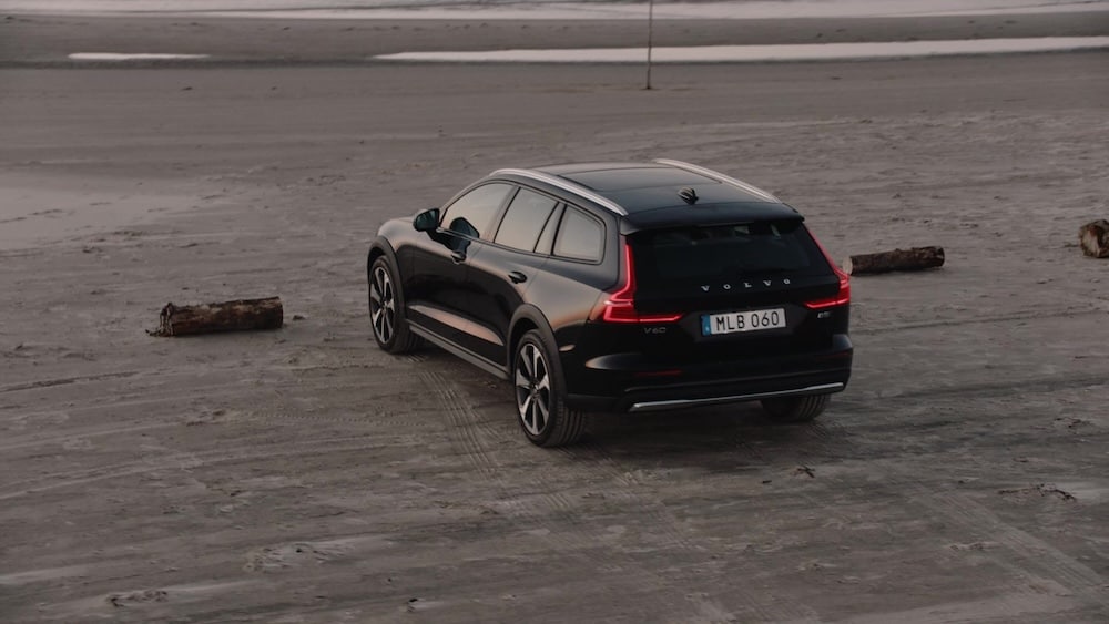 Volvo%20V60%20Cross%20Country%20rear.jpg