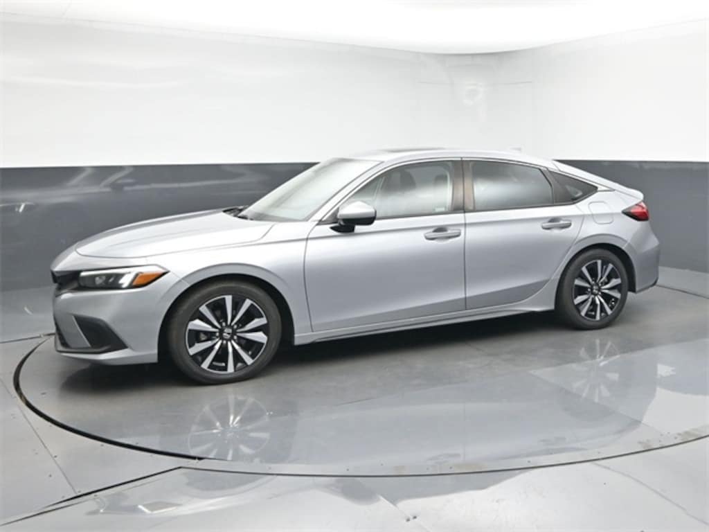 Used 2022 Honda Civic EX-L Hatchback