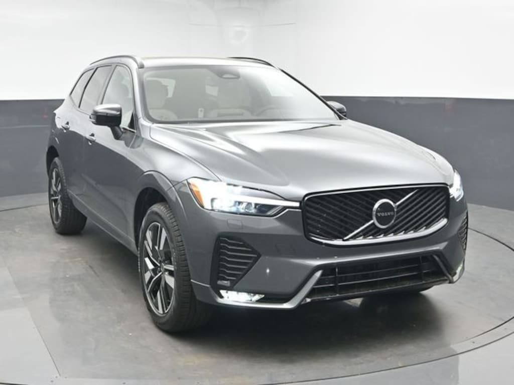 New 2026 Volvo XC60 B5 Core SUV