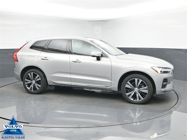 2023 Volvo XC60 Plus's photo
