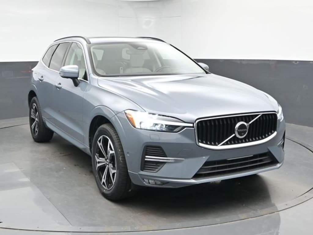 Used 2022 Volvo XC60 B5 Momentum SUV