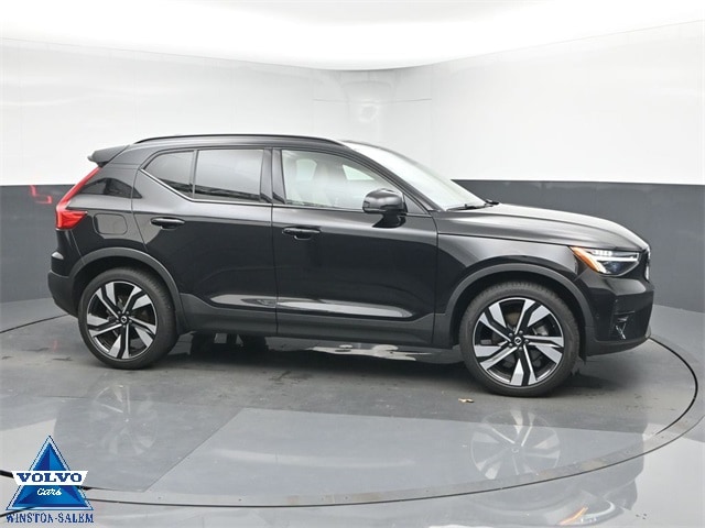 2023 Volvo XC40 Plus's photo