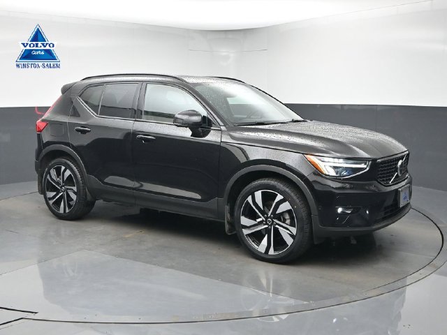 2023 Volvo XC40